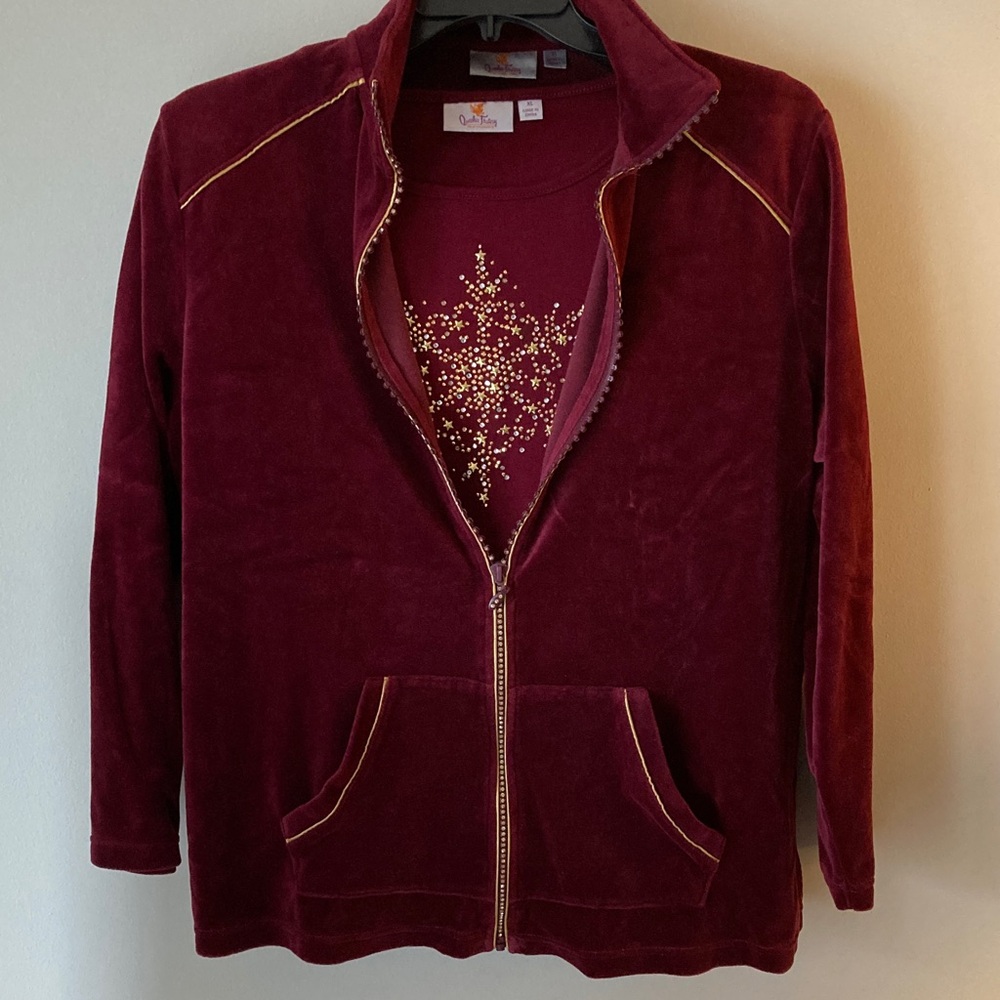 Quacker Factory velour Burgundy Zip-Up Jacket with pants. SS tee with snowflake.
